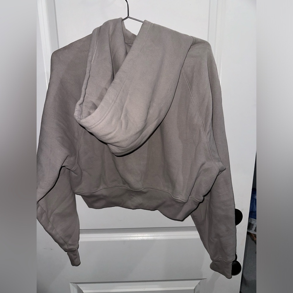 Aritzia Cozy Fleece Mega Raglan Cropped Hoodie - Picture 9 of 9